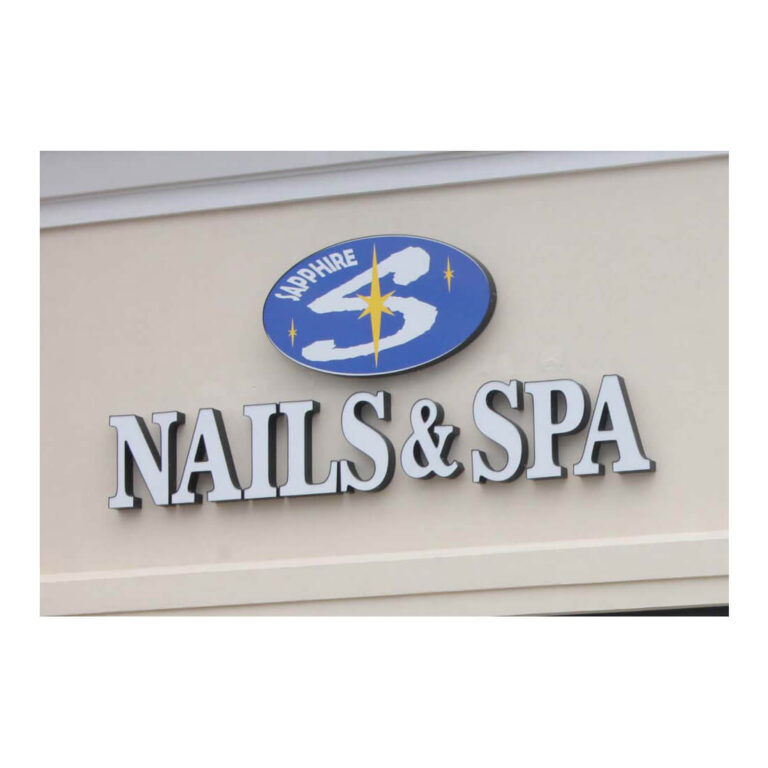 saphhire nails Sq 2 768x768